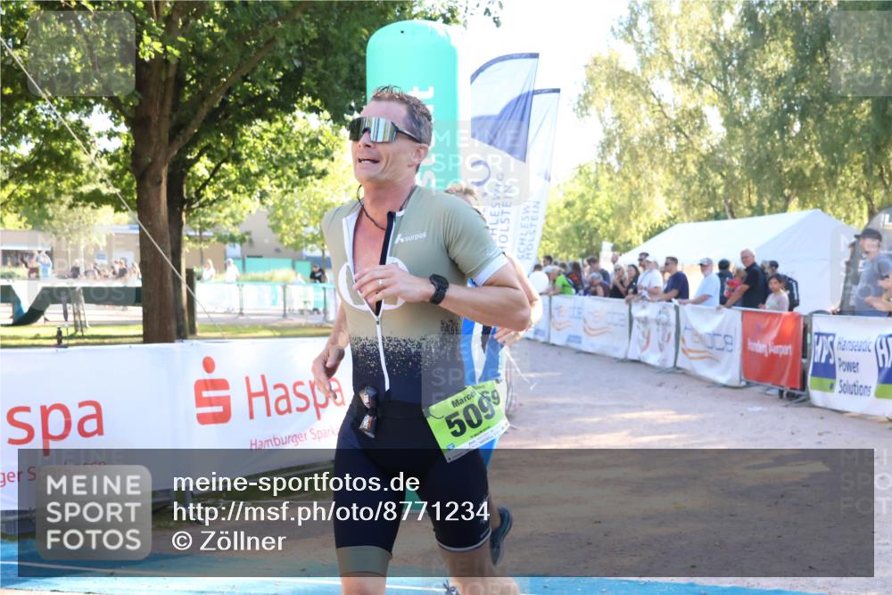 07.09.2025 - 19. Norderstedt Triathlon Zöllner http://msf.ph/oto/8771234 07.09.2025 16:45:23 Ziel 509, 1052, 1072, 1569 meine-sportfotos.de