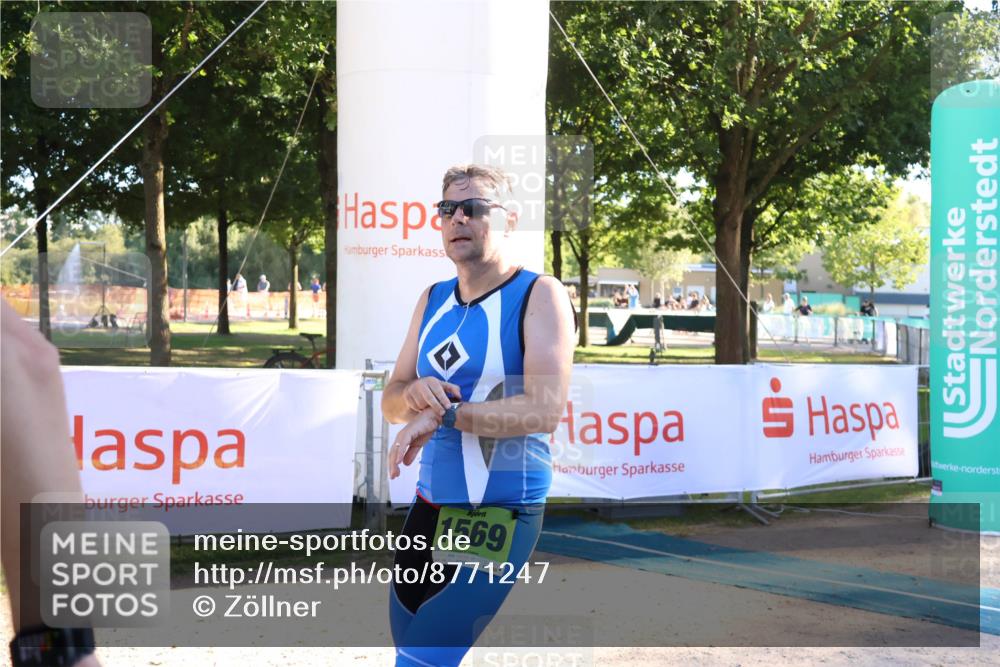 07.09.2025 - 19. Norderstedt Triathlon Zöllner http://msf.ph/oto/8771247 07.09.2025 16:45:24 Ziel 509, 1052, 1072, 1569 meine-sportfotos.de
