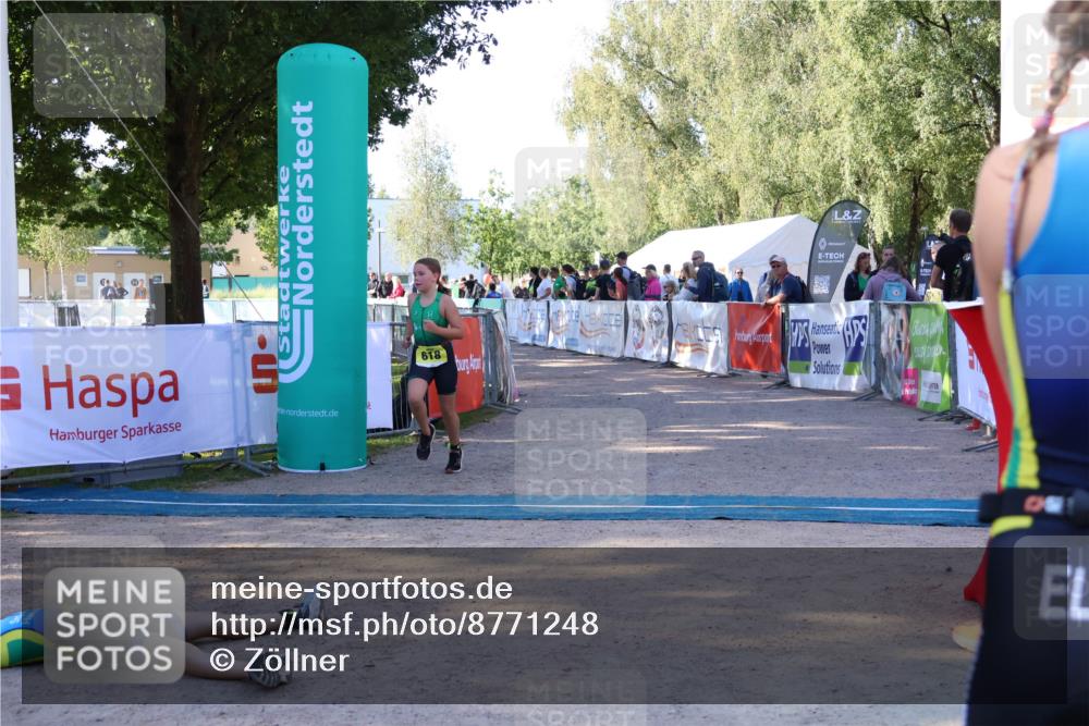 07.09.2025 - 19. Norderstedt Triathlon Zöllner http://msf.ph/oto/8771248 07.09.2025 09:49:55 Ziel 577, 618 meine-sportfotos.de