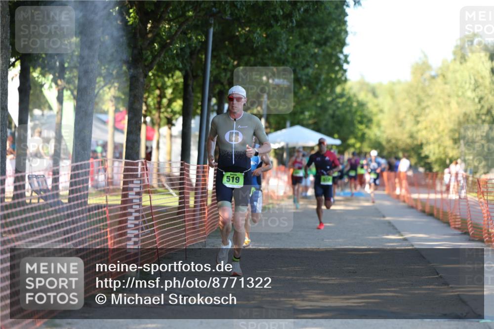 07.09.2025 - 19. Norderstedt Triathlon Michael Strokosch http://msf.ph/oto/8771322 07.09.2025 16:29:53 Laufen 519, 552, 1101, 1564 meine-sportfotos.de