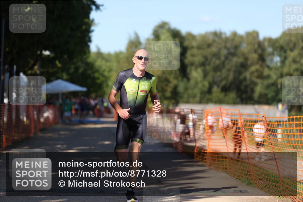 07.09.2025 - 19. Norderstedt Triathlon Michael Strokosch http://msf.ph/oto/8771328 07.09.2025 15:33:07 Laufen 1483 meine-sportfotos.de