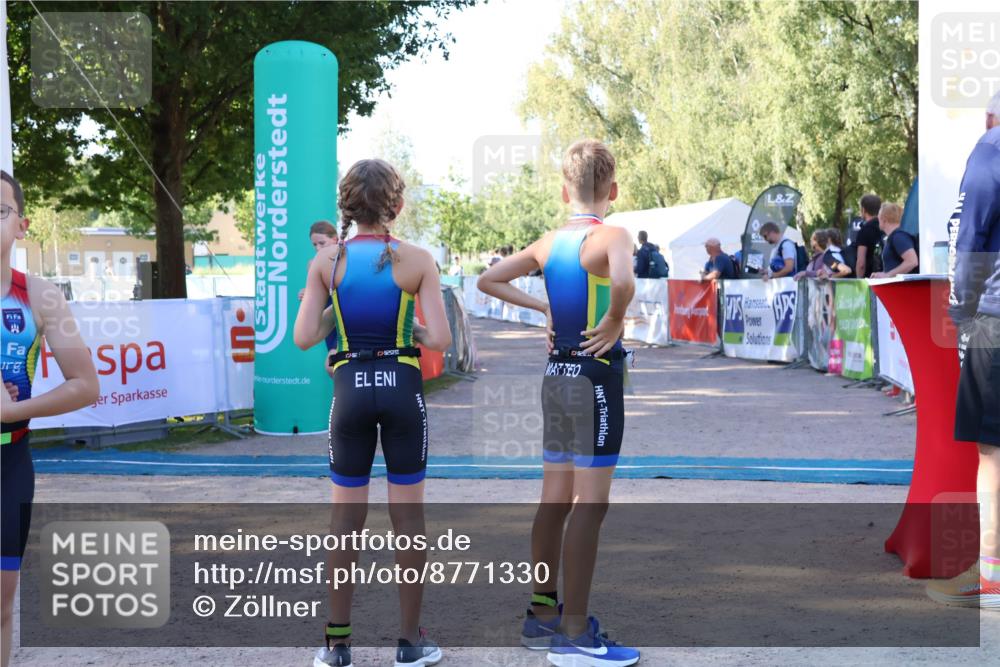 07.09.2025 - 19. Norderstedt Triathlon Zöllner http://msf.ph/oto/8771330 07.09.2025 09:50:19 Ziel 597, 619 meine-sportfotos.de