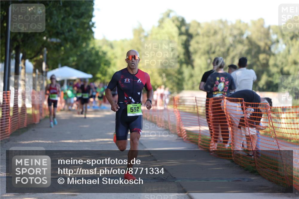 07.09.2025 - 19. Norderstedt Triathlon Michael Strokosch http://msf.ph/oto/8771334 07.09.2025 16:29:58 Laufen 519, 552 meine-sportfotos.de