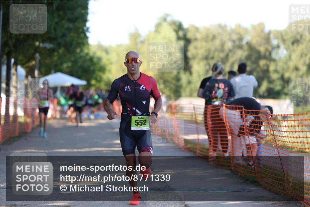 07.09.2025 - 19. Norderstedt Triathlon Michael Strokosch http://msf.ph/oto/8771339 07.09.2025 16:29:58 Laufen 519, 552 meine-sportfotos.de