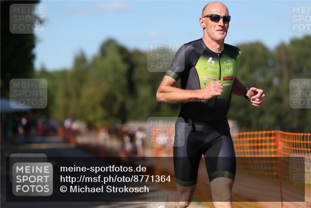 07.09.2025 - 19. Norderstedt Triathlon Michael Strokosch http://msf.ph/oto/8771364 07.09.2025 15:33:08 Laufen 1483 meine-sportfotos.de