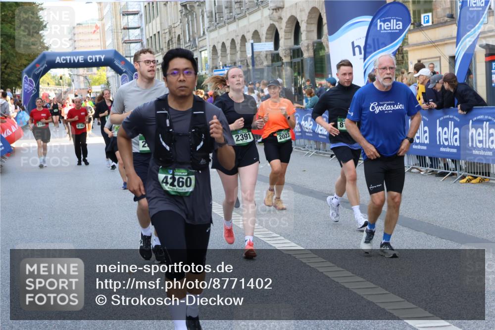 07.09.2025 - BARMER Alsterlauf Strokosch-Dieckow http://msf.ph/oto/8771402 07.09.2025 10:10:00 Ziel 1160, 1188, 2282, 2311, 2312, 2352, 2474, 2632, 2703, 2865, 3145, 3469, 3472, 3756, 3757, 3758, 3987, 4099, 4244, 4291, 4321, 4373, 4384, 4832, 4864, 5009, 5049, 5072, 5073, 5283, 5413, 5703, 5814, 5824, 5829, 5879, 5893, 5896, 5971, 6038, 6088, 6114, 6198, 8385, 8423 meine-sportfotos.de