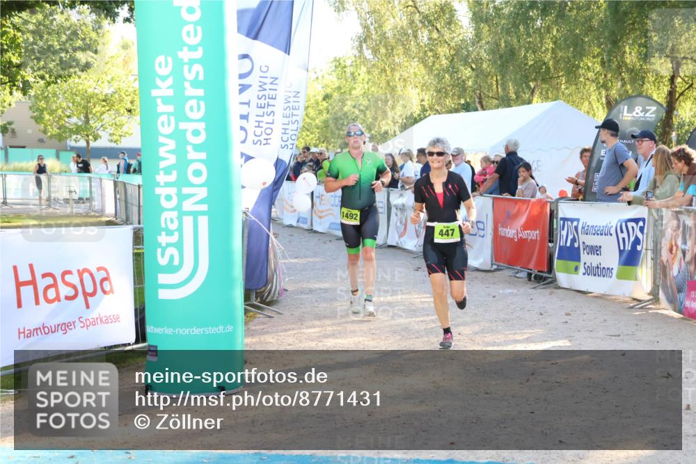 07.09.2025 - 19. Norderstedt Triathlon Zöllner http://msf.ph/oto/8771431 07.09.2025 16:46:00 Ziel 447, 1089, 1492 meine-sportfotos.de