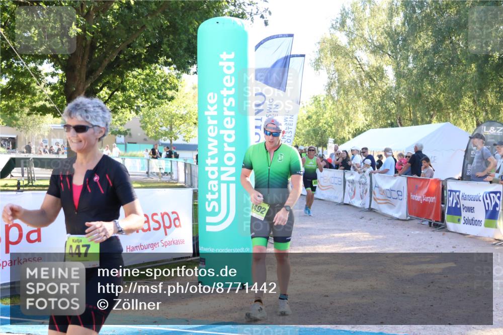 07.09.2025 - 19. Norderstedt Triathlon Zöllner http://msf.ph/oto/8771442 07.09.2025 16:46:02 Ziel 447, 474, 1492 meine-sportfotos.de
