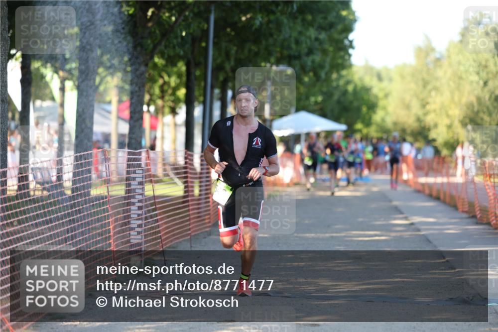 07.09.2025 - 19. Norderstedt Triathlon Michael Strokosch http://msf.ph/oto/8771477 07.09.2025 16:30:21 Laufen 474, 516, 546, 1489, 1612 meine-sportfotos.de
