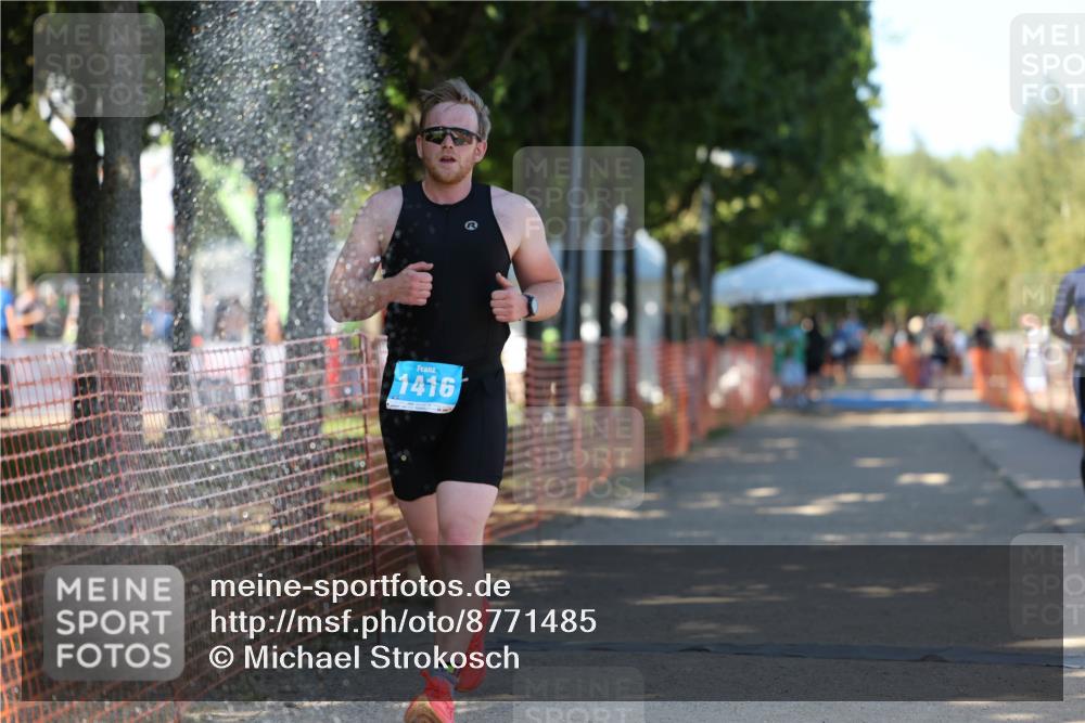 07.09.2025 - 19. Norderstedt Triathlon Michael Strokosch http://msf.ph/oto/8771485 07.09.2025 15:33:35 Laufen 1416, 1456 meine-sportfotos.de