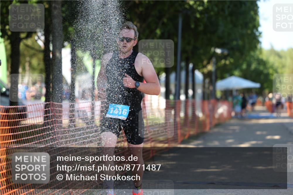 07.09.2025 - 19. Norderstedt Triathlon Michael Strokosch http://msf.ph/oto/8771487 07.09.2025 15:33:35 Laufen 1416, 1456 meine-sportfotos.de