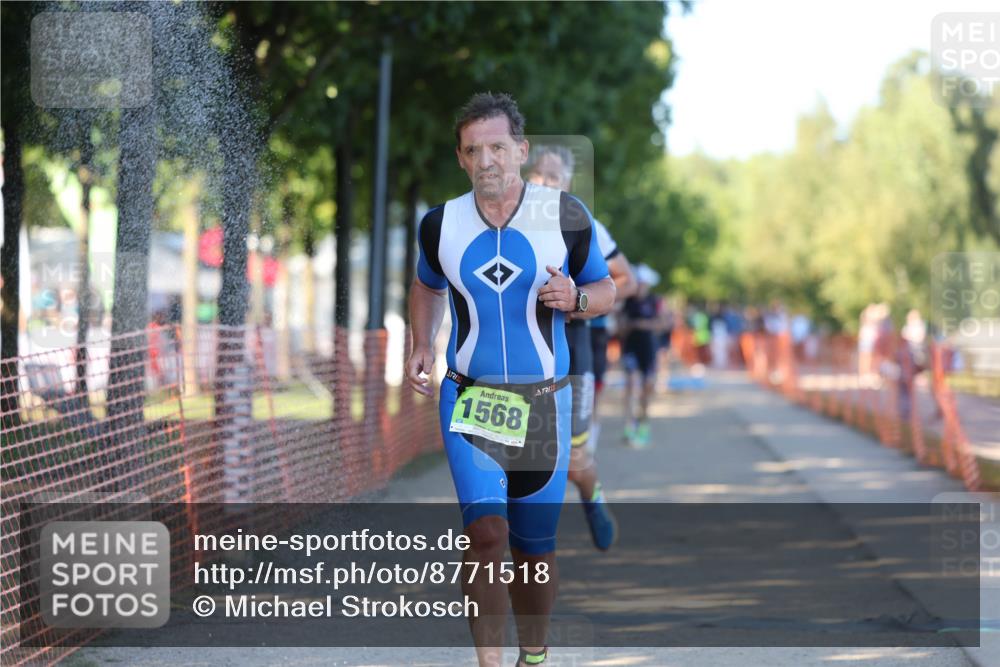 07.09.2025 - 19. Norderstedt Triathlon Michael Strokosch http://msf.ph/oto/8771518 07.09.2025 16:30:46 Laufen 505, 549, 1050, 1071, 1568, 1572, 1573, 1592 meine-sportfotos.de