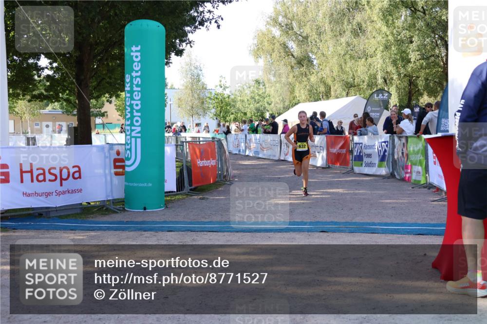 07.09.2025 - 19. Norderstedt Triathlon Zöllner http://msf.ph/oto/8771527 07.09.2025 09:52:21 Ziel 632 meine-sportfotos.de