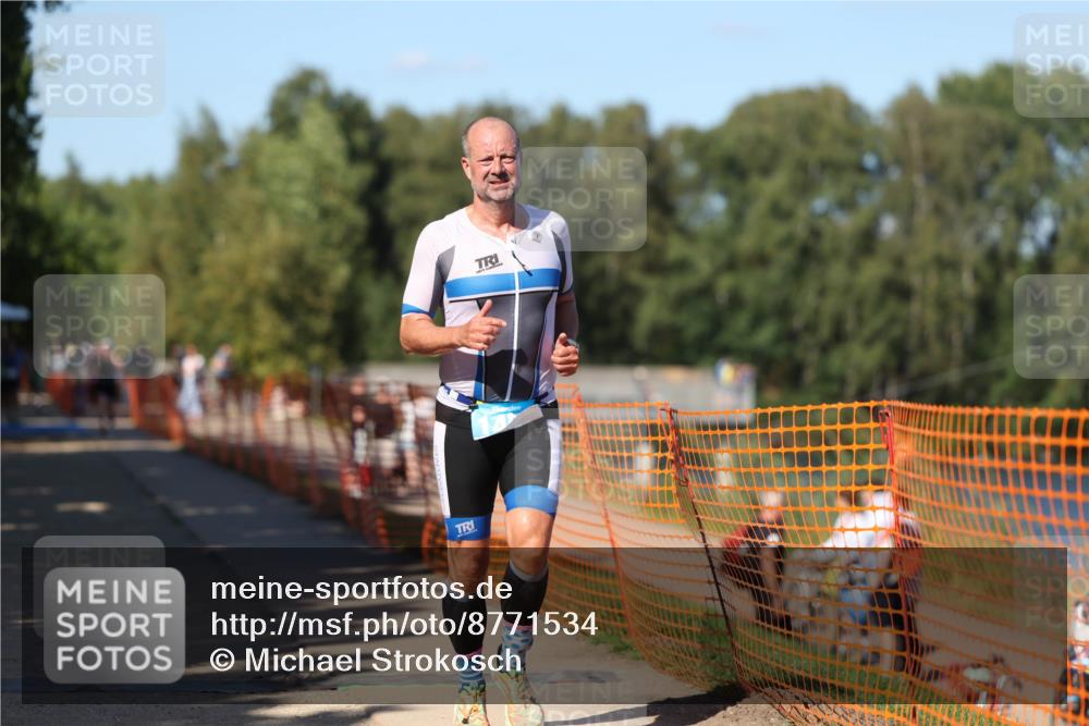 07.09.2025 - 19. Norderstedt Triathlon Michael Strokosch http://msf.ph/oto/8771534 07.09.2025 15:33:39 Laufen 1416, 1456 meine-sportfotos.de