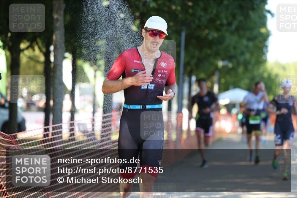 07.09.2025 - 19. Norderstedt Triathlon Michael Strokosch http://msf.ph/oto/8771535 07.09.2025 16:30:51 Laufen 549, 1050, 1573, 1586, 1592 meine-sportfotos.de