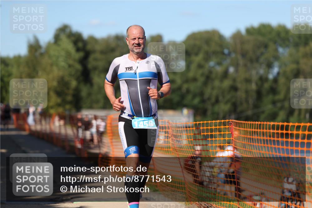 07.09.2025 - 19. Norderstedt Triathlon Michael Strokosch http://msf.ph/oto/8771543 07.09.2025 15:33:39 Laufen 1416, 1456 meine-sportfotos.de
