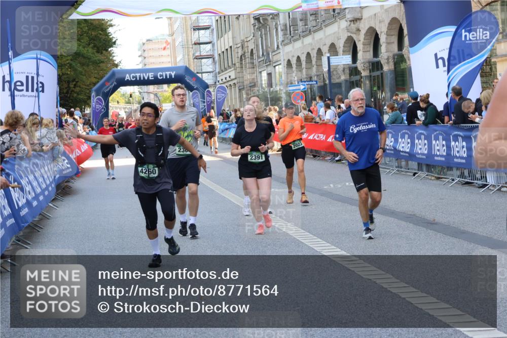 07.09.2025 - BARMER Alsterlauf Strokosch-Dieckow http://msf.ph/oto/8771564 07.09.2025 10:09:58 Ziel 1160, 1188, 2282, 2311, 2312, 2352, 2474, 2632, 2703, 2865, 3145, 3469, 3472, 3756, 3757, 3758, 3987, 4099, 4244, 4291, 4321, 4373, 4384, 4832, 4864, 5009, 5283, 5413, 5814, 5824, 5829, 5879, 5893, 5896, 5971, 6038, 6088, 6114, 6198, 8385, 8423 meine-sportfotos.de