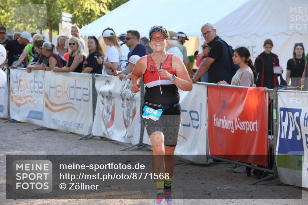 07.09.2025 - 19. Norderstedt Triathlon Zöllner http://msf.ph/oto/8771568 07.09.2025 16:46:19 Ziel 884, 1043, 1621 meine-sportfotos.de