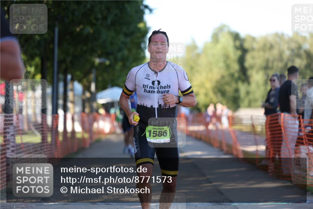 07.09.2025 - 19. Norderstedt Triathlon Michael Strokosch http://msf.ph/oto/8771573 07.09.2025 16:30:56 Laufen 549, 1049, 1050, 1430, 1586 meine-sportfotos.de