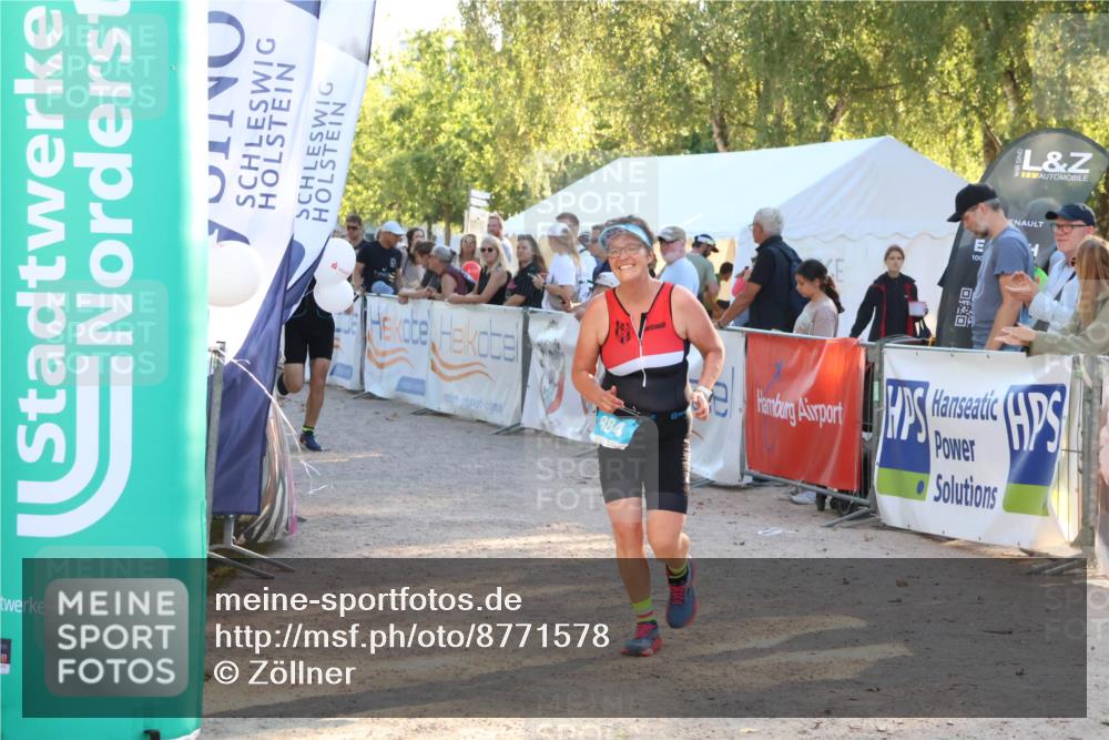 07.09.2025 - 19. Norderstedt Triathlon Zöllner http://msf.ph/oto/8771578 07.09.2025 16:46:20 Ziel 884, 1601 meine-sportfotos.de