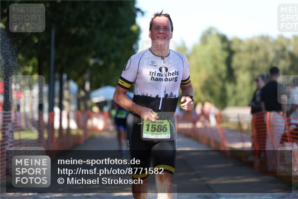 07.09.2025 - 19. Norderstedt Triathlon Michael Strokosch http://msf.ph/oto/8771582 07.09.2025 16:30:56 Laufen 549, 1049, 1050, 1430, 1586 meine-sportfotos.de
