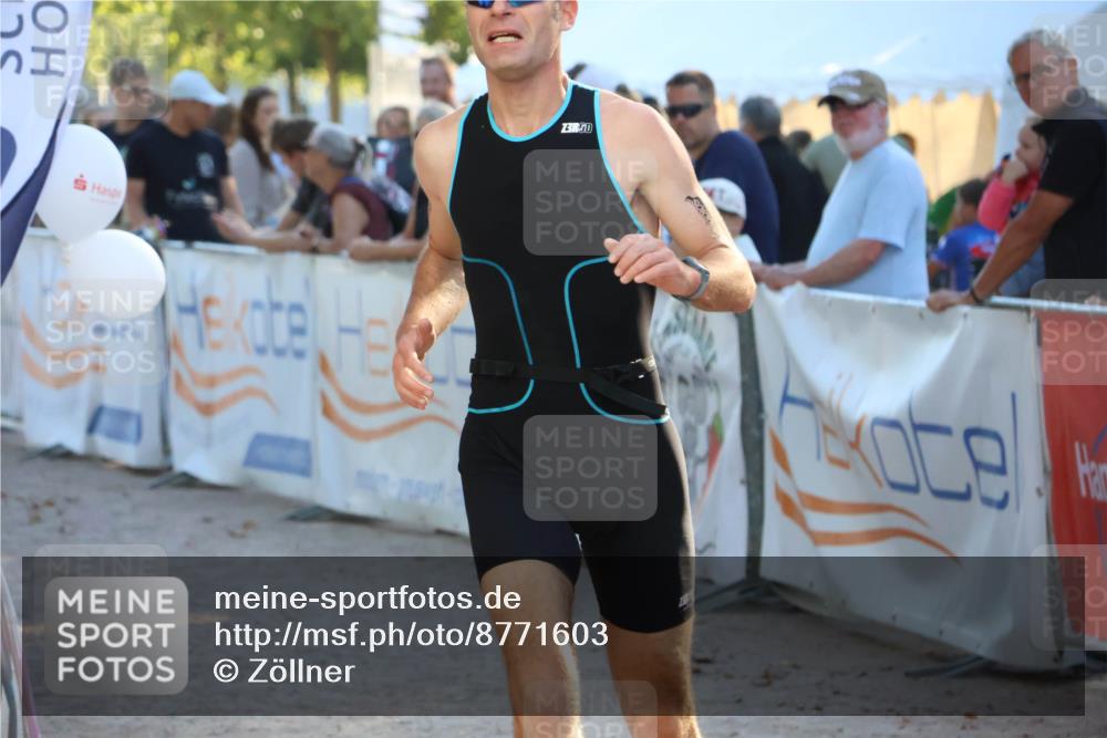 07.09.2025 - 19. Norderstedt Triathlon Zöllner http://msf.ph/oto/8771603 07.09.2025 16:46:23 Ziel 884, 1601 meine-sportfotos.de
