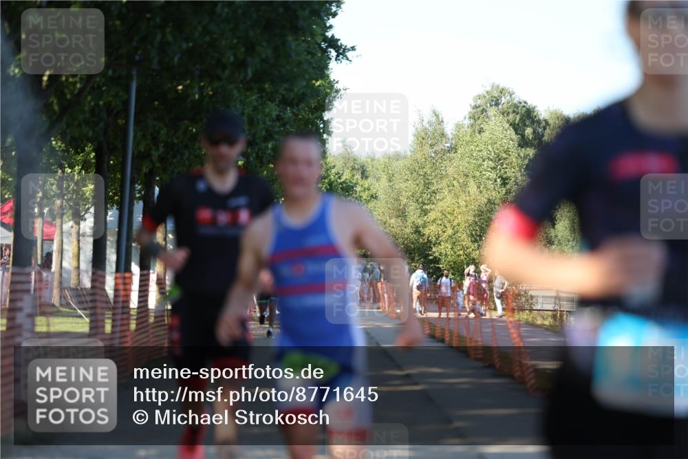 07.09.2025 - 19. Norderstedt Triathlon Michael Strokosch http://msf.ph/oto/8771645 07.09.2025 16:31:06 Laufen 525, 1049, 1430, 1594 meine-sportfotos.de