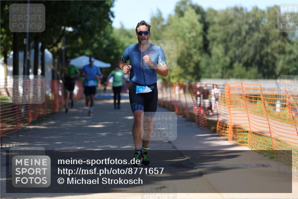 07.09.2025 - 19. Norderstedt Triathlon Michael Strokosch http://msf.ph/oto/8771657 07.09.2025 15:34:04 Laufen 382, 1408, 1506 meine-sportfotos.de