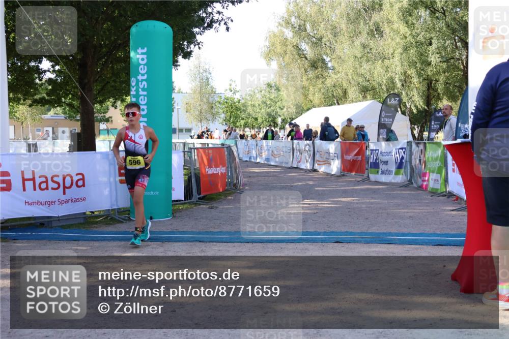 07.09.2025 - 19. Norderstedt Triathlon Zöllner http://msf.ph/oto/8771659 07.09.2025 09:53:34 Ziel 558, 596 meine-sportfotos.de