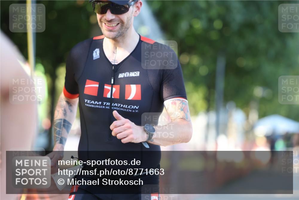 07.09.2025 - 19. Norderstedt Triathlon Michael Strokosch http://msf.ph/oto/8771663 07.09.2025 16:31:07 Laufen 525, 1430, 1558, 1594 meine-sportfotos.de