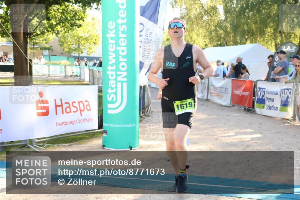07.09.2025 - 19. Norderstedt Triathlon Zöllner http://msf.ph/oto/8771673 07.09.2025 16:46:37 Ziel 1047, 1619 meine-sportfotos.de
