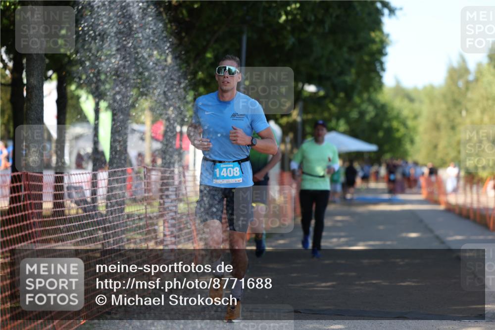 07.09.2025 - 19. Norderstedt Triathlon Michael Strokosch http://msf.ph/oto/8771688 07.09.2025 15:34:10 Laufen 905, 1408 meine-sportfotos.de