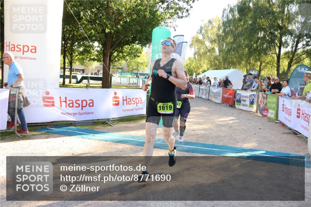 07.09.2025 - 19. Norderstedt Triathlon Zöllner http://msf.ph/oto/8771690 07.09.2025 16:46:37 Ziel 1047, 1619 meine-sportfotos.de