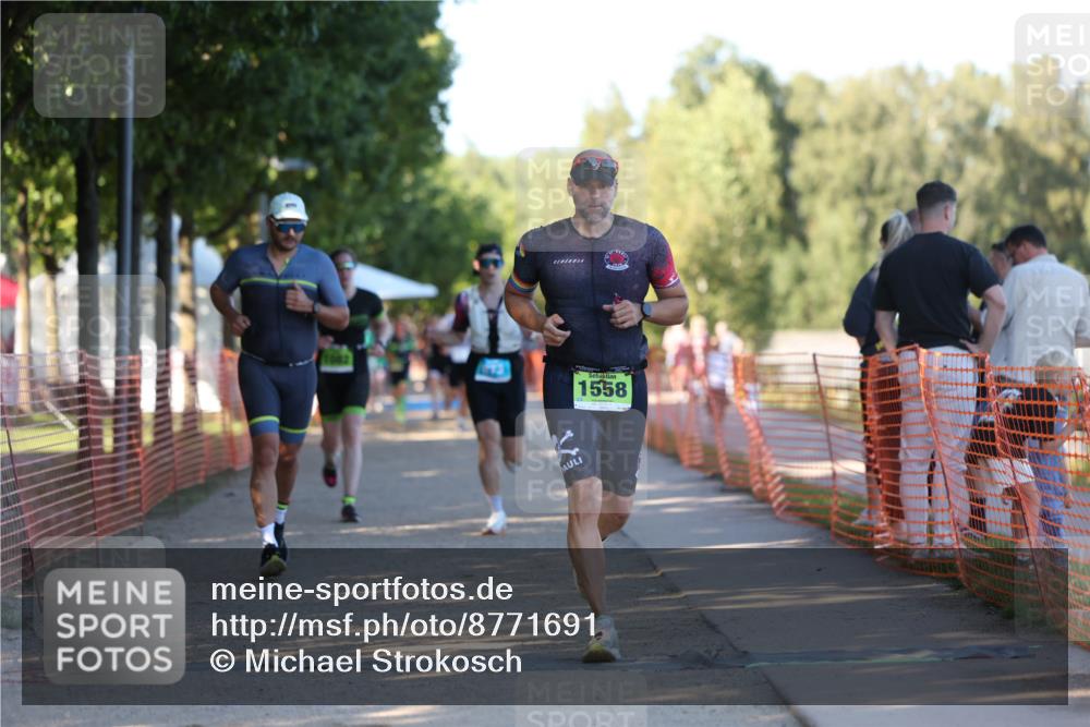 07.09.2025 - 19. Norderstedt Triathlon Michael Strokosch http://msf.ph/oto/8771691 07.09.2025 16:31:14 Laufen 873, 1082, 1476, 1558 meine-sportfotos.de