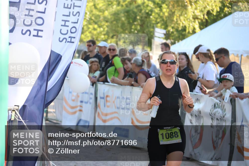 07.09.2025 - 19. Norderstedt Triathlon Zöllner http://msf.ph/oto/8771696 07.09.2025 16:46:42 Ziel 1047, 1088, 1619 meine-sportfotos.de