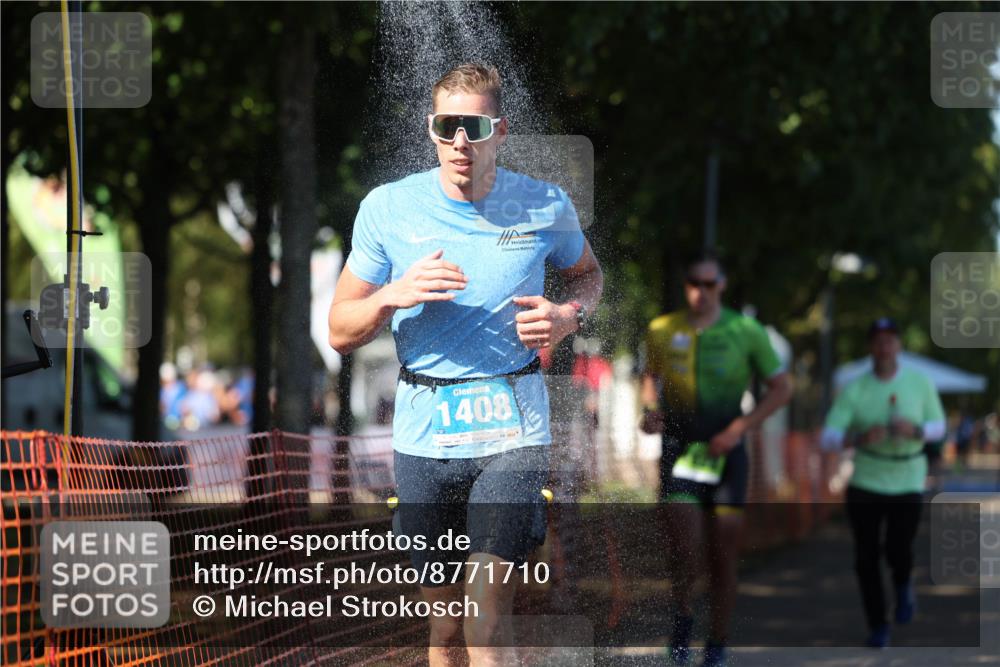 07.09.2025 - 19. Norderstedt Triathlon Michael Strokosch http://msf.ph/oto/8771710 07.09.2025 15:34:12 Laufen 905, 1408 meine-sportfotos.de
