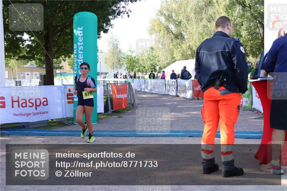 07.09.2025 - 19. Norderstedt Triathlon Zöllner http://msf.ph/oto/8771733 07.09.2025 09:54:17 Ziel 578 meine-sportfotos.de