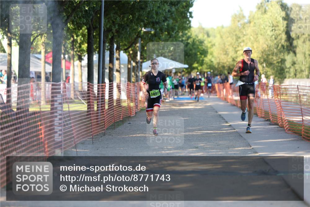 07.09.2025 - 19. Norderstedt Triathlon Michael Strokosch http://msf.ph/oto/8771743 07.09.2025 16:31:36 Laufen 415, 1097 meine-sportfotos.de