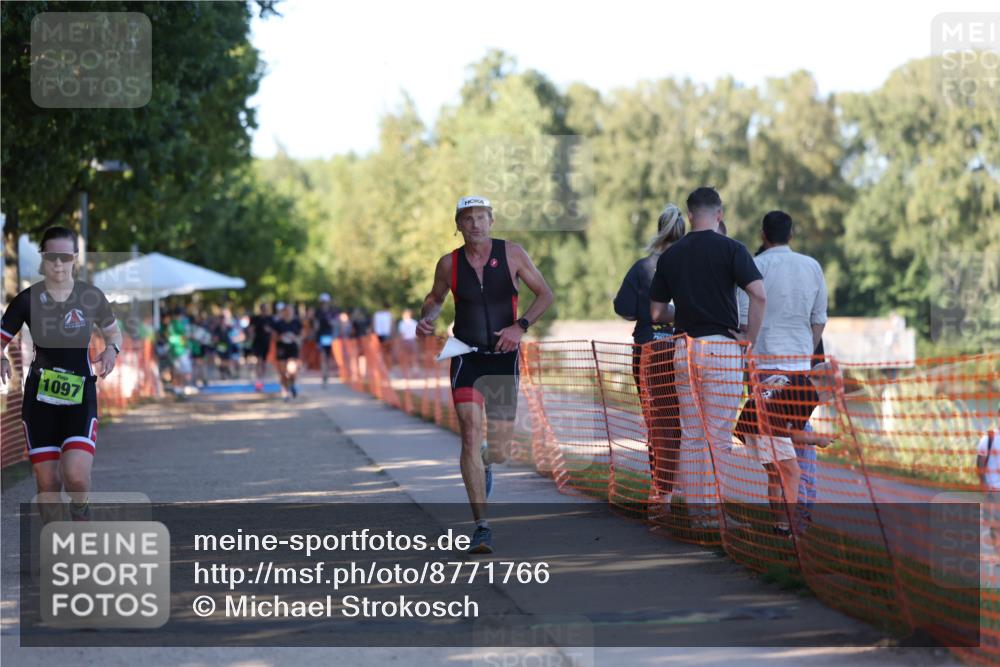 07.09.2025 - 19. Norderstedt Triathlon Michael Strokosch http://msf.ph/oto/8771766 07.09.2025 16:31:38 Laufen 415, 1097 meine-sportfotos.de