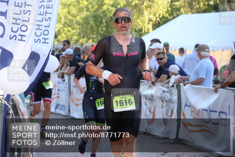 07.09.2025 - 19. Norderstedt Triathlon Zöllner http://msf.ph/oto/8771773 07.09.2025 16:47:05 Ziel 503, 1087, 1581, 1616 meine-sportfotos.de
