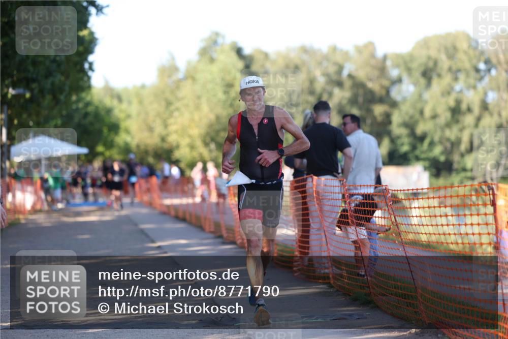 07.09.2025 - 19. Norderstedt Triathlon Michael Strokosch http://msf.ph/oto/8771790 07.09.2025 16:31:39 Laufen 415, 1097 meine-sportfotos.de