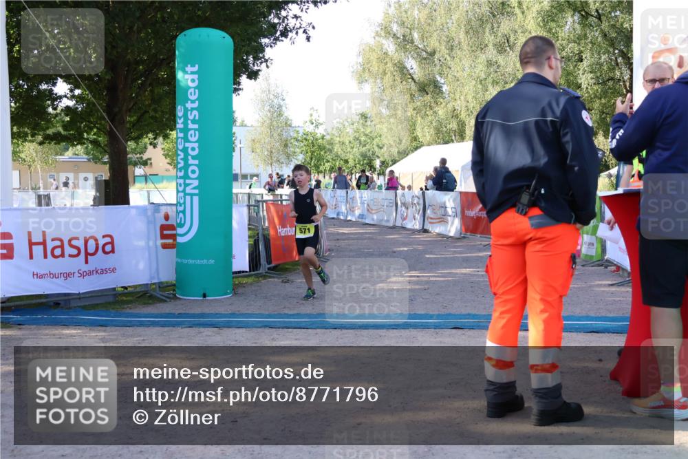 07.09.2025 - 19. Norderstedt Triathlon Zöllner http://msf.ph/oto/8771796 07.09.2025 09:54:59 Ziel 571 meine-sportfotos.de