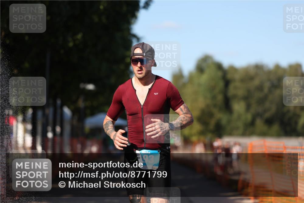 07.09.2025 - 19. Norderstedt Triathlon Michael Strokosch http://msf.ph/oto/8771799 07.09.2025 15:34:33 Laufen  meine-sportfotos.de