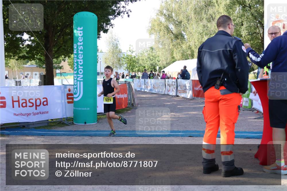 07.09.2025 - 19. Norderstedt Triathlon Zöllner http://msf.ph/oto/8771807 07.09.2025 09:54:59 Ziel 571 meine-sportfotos.de
