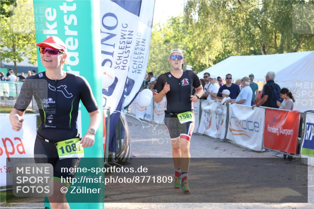 07.09.2025 - 19. Norderstedt Triathlon Zöllner http://msf.ph/oto/8771809 07.09.2025 16:47:08 Ziel 1087, 1581, 1616 meine-sportfotos.de