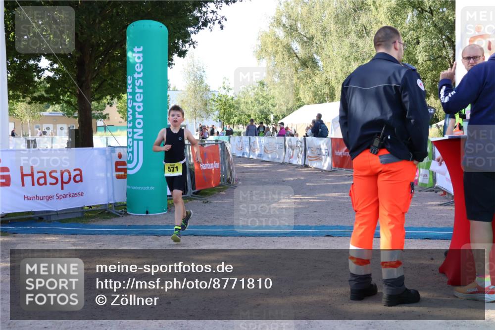 07.09.2025 - 19. Norderstedt Triathlon Zöllner http://msf.ph/oto/8771810 07.09.2025 09:55:00 Ziel 571, 628 meine-sportfotos.de