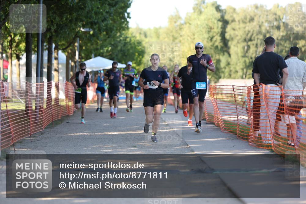 07.09.2025 - 19. Norderstedt Triathlon Michael Strokosch http://msf.ph/oto/8771811 07.09.2025 16:31:52 Laufen 493, 934, 1063, 1075, 1409, 1413, 1603, 1629 meine-sportfotos.de