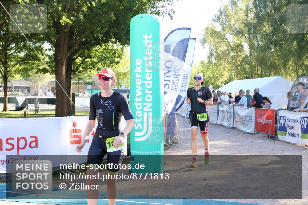 07.09.2025 - 19. Norderstedt Triathlon Zöllner http://msf.ph/oto/8771813 07.09.2025 16:47:08 Ziel 1087, 1581, 1616 meine-sportfotos.de