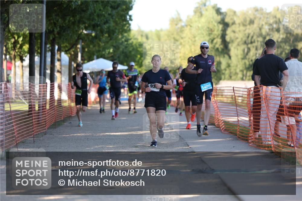 07.09.2025 - 19. Norderstedt Triathlon Michael Strokosch http://msf.ph/oto/8771820 07.09.2025 16:31:52 Laufen 493, 934, 1063, 1075, 1409, 1413, 1603, 1629 meine-sportfotos.de