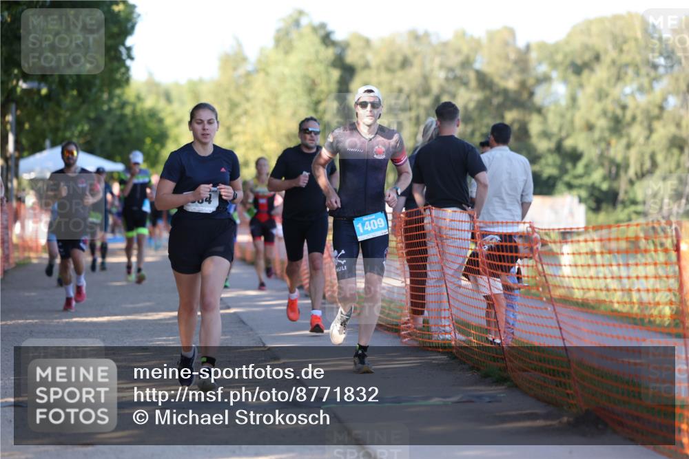 07.09.2025 - 19. Norderstedt Triathlon Michael Strokosch http://msf.ph/oto/8771832 07.09.2025 16:31:54 Laufen 493, 934, 1063, 1075, 1409, 1413, 1603, 1629 meine-sportfotos.de